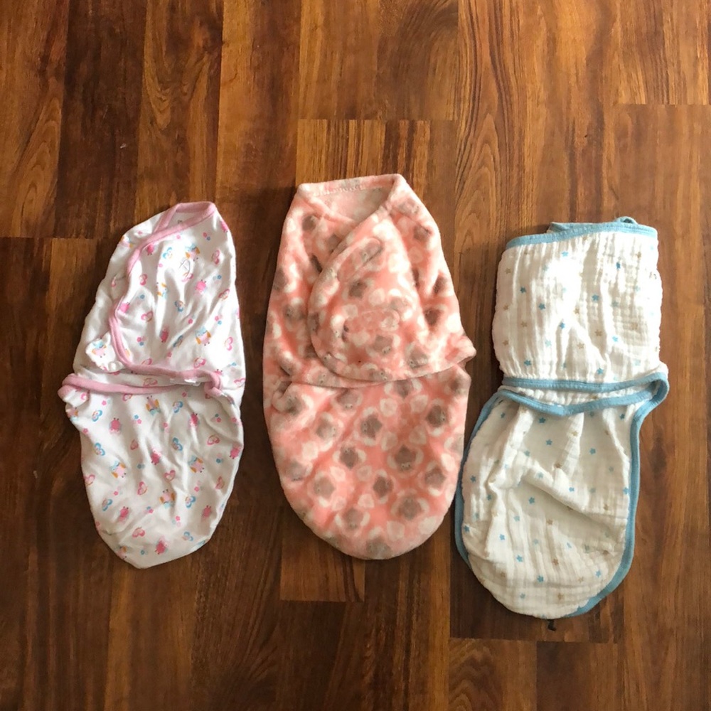 3 swaddling blankets